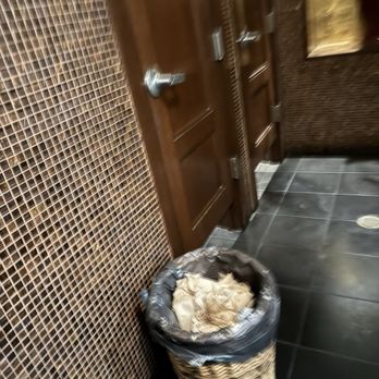 Fats Asia Bistro - Dirty bathroom - Chinese Near Me - Folsom, California