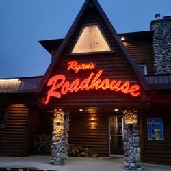 Ryan's Roadhouse - Entrance