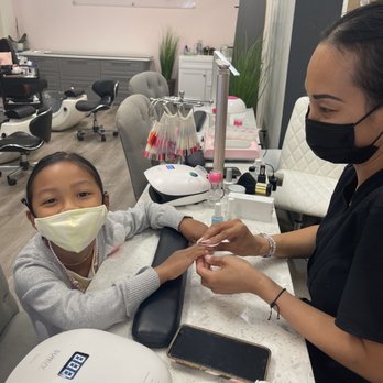 Painted Petals Nails & Spa - Nail Salons Near Me - Sonoma, California