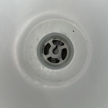 Park West Apartments - Paint in drain, painted tub - Apartments Near Me - Griffith, Indiana Park West Apartments - Paint in drain, painted tub - Apartments Near Me - Griffith, Indiana
