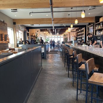 Bella Siena - Narrow restaurant; full bar! - Italian Near Me - Benicia, California