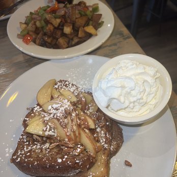 Somo Manayunk - Applespice French toast - New American Near Me - Philadelphia, Pennsylvania Somo Manayunk - Applespice French toast - New American Near Me - Philadelphia, Pennsylvania