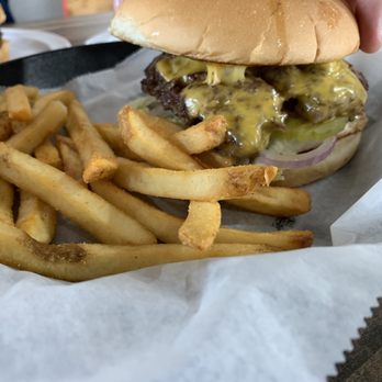 Stomp's Burger Joint 2 - Burgers Near Me - Pearland, Texas Stomp's Burger Joint 2 - Burgers Near Me - Pearland, Texas