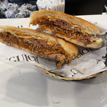 Sanguich - Pan con bistec - Cuban Near Me - Miami, Florida Sanguich - Pan con bistec - Cuban Near Me - Miami, Florida