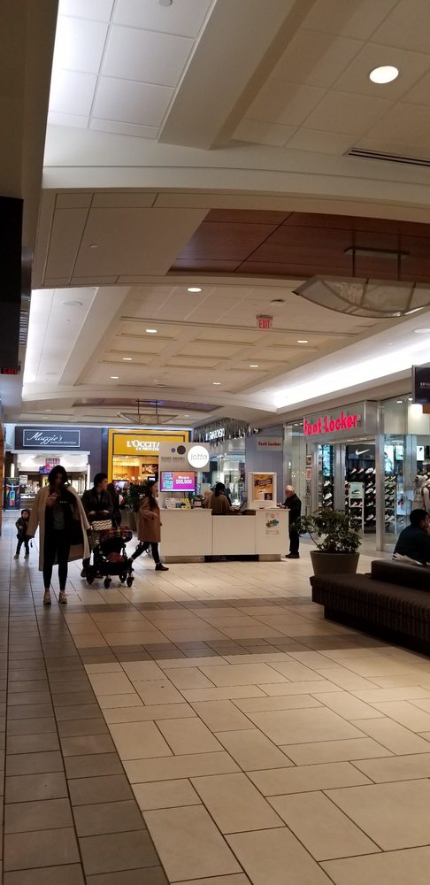 tommy hilfiger chinook mall