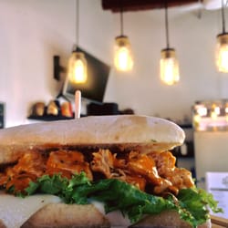 Start - El Chicken Buffalo...