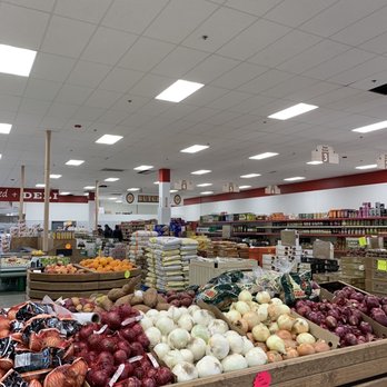 Sayar Market - the produce section of a grocery store - Grocery Near Me - Norwood, Massachusetts