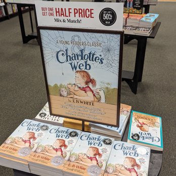 Barnes and Noble - Bookstores Near Me - Livingston, New Jersey