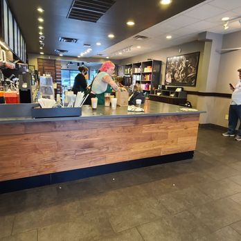 Starbucks - Coffee & Tea Near Me - Dayton, Ohio Starbucks - Coffee & Tea Near Me - Dayton, Ohio