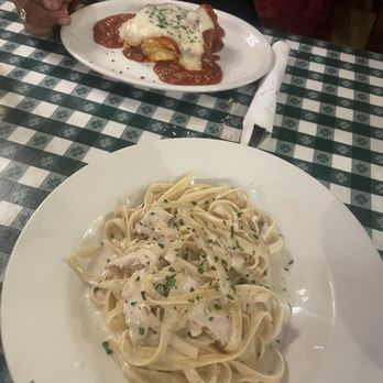 Johnny Carino's - Classic Fettuccine Alfredo and lasagna - Italian Near Me - Downey, California Johnny Carino's - Classic Fettuccine Alfredo and lasagna - Italian Near Me - Downey, California