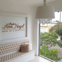 Ana Nagel Makeup