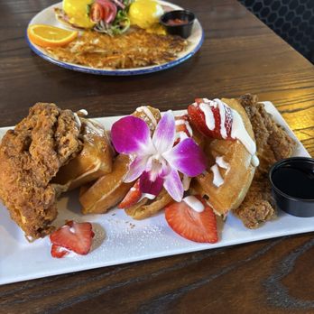 Kitchen 15 - CHICKEN AND WAFFLES - Breakfast & Brunch Near Me - Sacramento, California