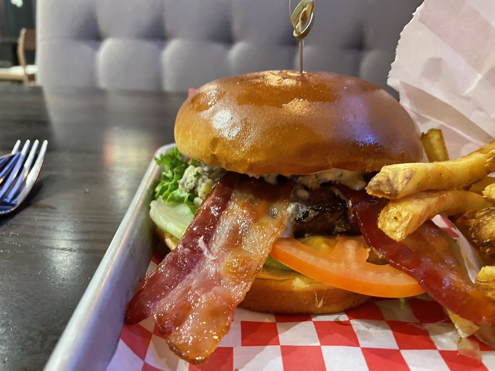 BURGER THEORY Updated October 2024 25 Photos & 86 Reviews 3005 S