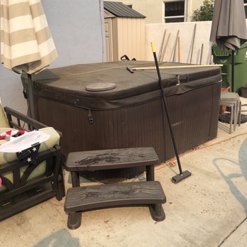Best Valley Junk Removal - The spa we had removed. - Junk Removal & Hauling Near Me - Canoga Park, California Best Valley Junk Removal - The spa we had removed. - Junk Removal & Hauling Near Me - Canoga Park, California