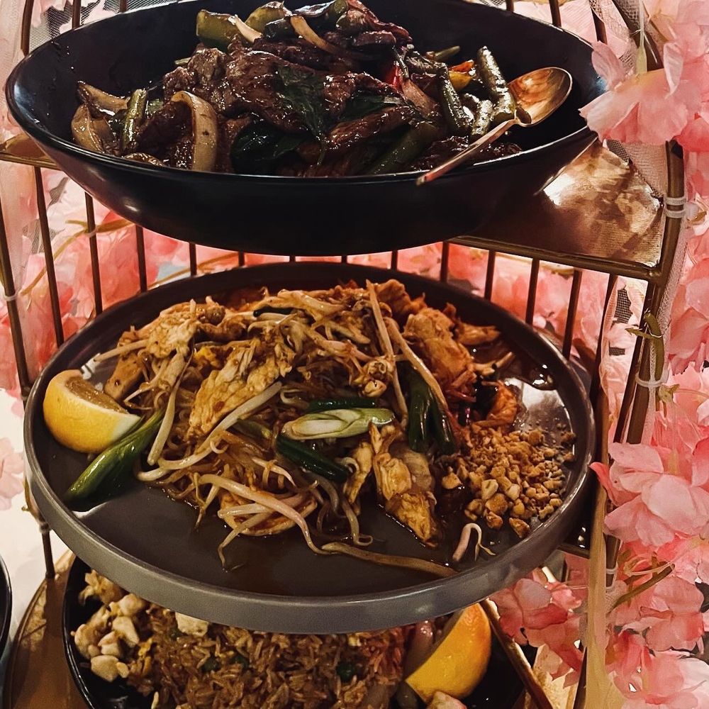 Linjee Thai - Love how they serve the food - Thai Near Me - Alexandria, Virginia Linjee Thai - Love how they serve the food - Thai Near Me - Alexandria, Virginia