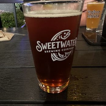 Mac's Speed Shop - Red Oak Amber/Red Lager - Sports Bars Near Me - Concord, North Carolina
