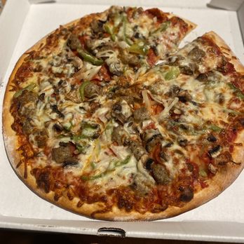 Pointers Pizza - Deluxe - Pizza Near Me - Richmond Heights, Missouri Pointers Pizza - Deluxe - Pizza Near Me - Richmond Heights, Missouri