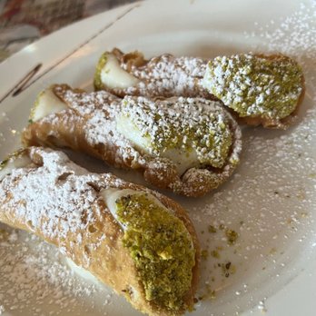 il Canale - Cannolis - Italian Near Me - Washington, DC, District of Columbia