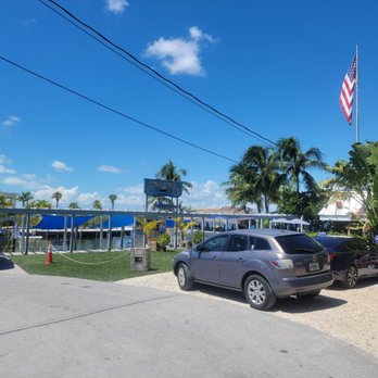 Sundowners - Outdoors - Seafood Near Me - Key Largo, Florida Sundowners - Outdoors - Seafood Near Me - Key Largo, Florida