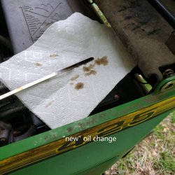 Lenny Eichstaedt's Small Engines - the "new" oil change