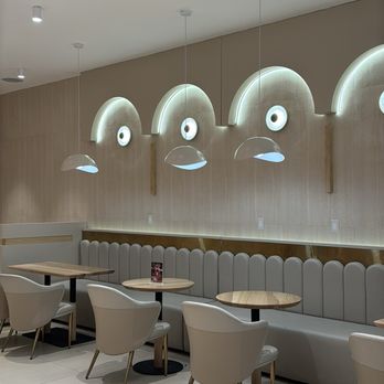 Mango Mango Dessert - interior - Desserts Near Me - New York, New York