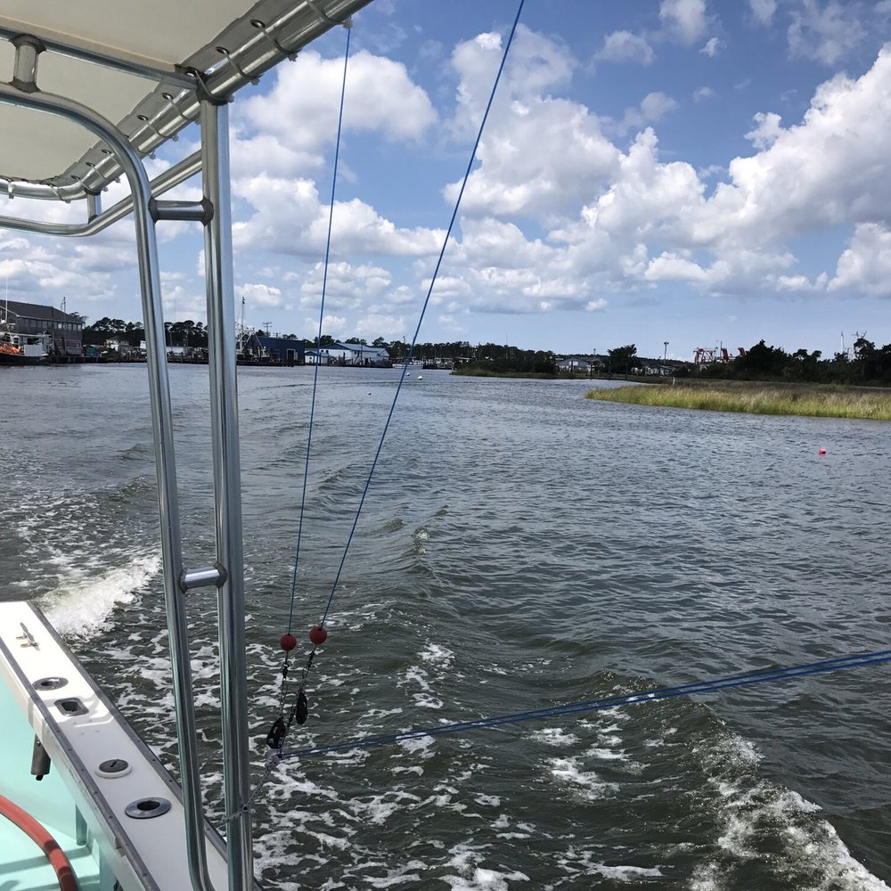 Grandpa's Charter - Sunny day - Fishing Near Me - Wanchese, North Carolina Grandpa's Charter - Sunny day - Fishing Near Me - Wanchese, North Carolina