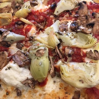 Blaze Pizza - Trying the Art Lovers pizza on cauliflower crust - Pizza Near Me - Las Vegas, Nevada