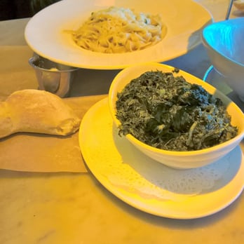 The Dead Fish - Creamed spinach (a bit salty) & garlic noodles - Seafood Near Me - Crockett, California The Dead Fish - Creamed spinach (a bit salty) & garlic noodles - Seafood Near Me - Crockett, California