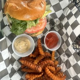 Whiskey burger and sweet potato fries Whiskey burger and sweet potato fries