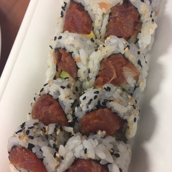 Sushi Corner - Spicy tuna roll - Sushi Bars Near Me - Miami, Florida