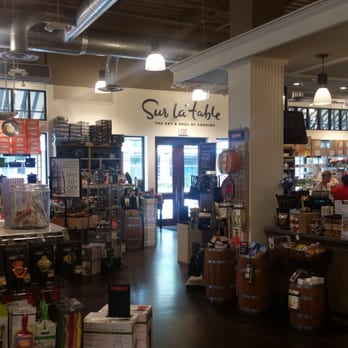 Sur La Table - Looking toward the exit. Great cooking classes! - Kitchen Supplies Near Me - Houston, Texas