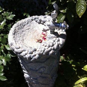 Meux Home Museum - cute water fountain at meux - Museums Near Me - Fresno, California