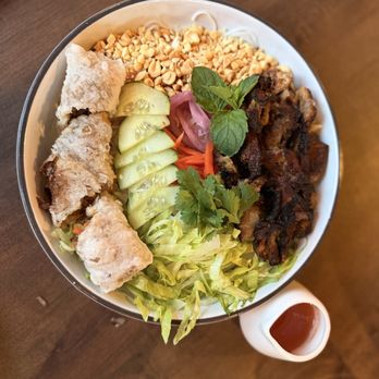 Ursa - Vietnamese pork vermicelli bowl. Flavors *chefs kiss* - Wine Bars Near Me - Mammoth Lakes, California Ursa - Vietnamese pork vermicelli bowl. Flavors *chefs kiss* - Wine Bars Near Me - Mammoth Lakes, California