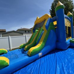 Gabys Party Service - WET/DRY BOUNCY HOUSE DUAL SLIDE