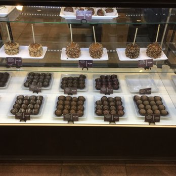 Russell Stover Chocolates - Chocolatiers & Shops Near Me - Hamburg, Pennsylvania Russell Stover Chocolates - Chocolatiers & Shops Near Me - Hamburg, Pennsylvania