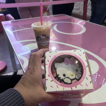 Hello Kitty Cafe - Cupcake and coffee - Themed Cafes Near Me - Las Vegas, Nevada