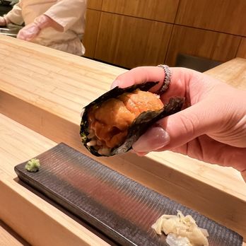 Sushi Yasuda - Hokkaido uni - Sushi Bars Near Me - New York, New York Sushi Yasuda - Hokkaido uni - Sushi Bars Near Me - New York, New York