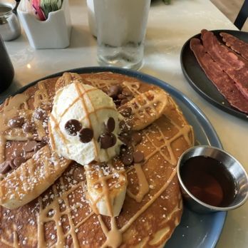 Flapjax - Banana Pancakes, Turkey Bacon - New American Near Me - Santa Monica, California Flapjax - Banana Pancakes, Turkey Bacon - New American Near Me - Santa Monica, California
