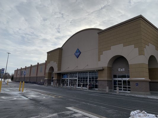 Sam's Club by null