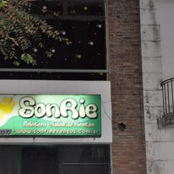 Sonrie -Pelotero, Salón de fiestas