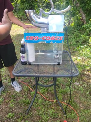 Inflatable bounce house. - We have inflatable bounce houses, carnival yard games, cotton candy machines, shaved ice machines, and popcorn machines. Inflatable bounce house. - We have inflatable bounce houses, carnival yard games, cotton candy machines, shaved ice machines, and popcorn machines.