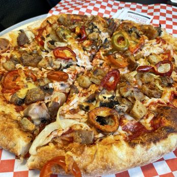 Bizza - Vegan DON'T BE A CHICKEN with tomato sauce - Vegan Near Me - San Mateo, California