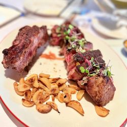 Zinc Bistro - Prime côte de boeuf (ribeye) from the dinner for two - confit garlic