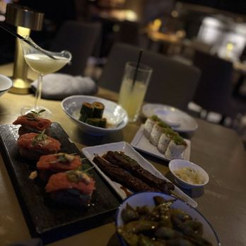 Mrs Fish - Spicy tuna crispy rice 10/10, cucumbers 10/10, garlic edamame 10/10 baked blue crab roll with soy paper 10/10 skirt steak skewers 10/10 - Cocktail Bars Near Me - Los Angeles, California