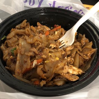 Thai on Clinton - Chicken pad kee mao - Food Trucks Near Me - Brooklyn, New York