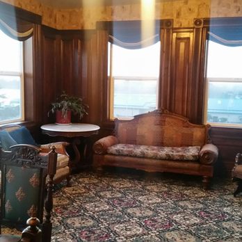 The Inn at 2nd & C - Lounge - Hotels Near Me - Eureka, California