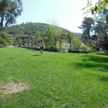 Quail Haven Farm - ceremony lawn - Horseback Riding Near Me - Vista, California
