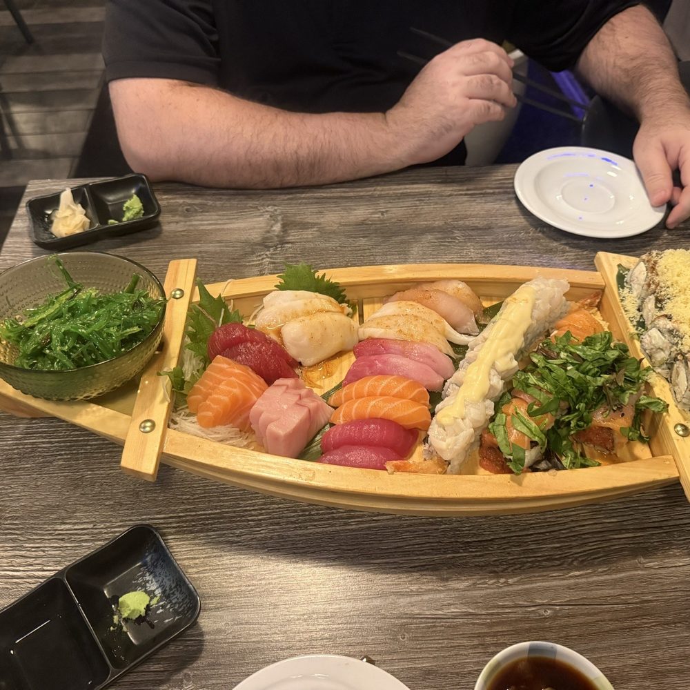 Sushi boat was really good!!!