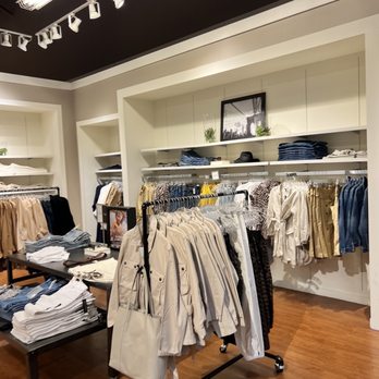 Banana Republic Factory Store - Men's Clothing Near Me - Milpitas, California Banana Republic Factory Store - Men's Clothing Near Me - Milpitas, California