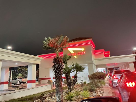 In-N-Out Burger by null